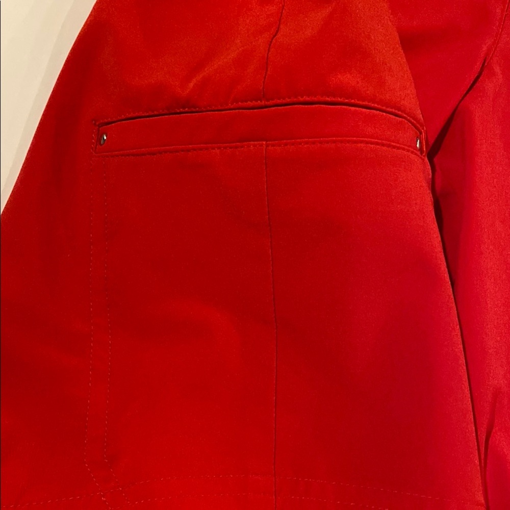 Chico's Red Bermuda Shorts Tailored Knee-Length size 1.5
SH-16 - Picture 4 of 13